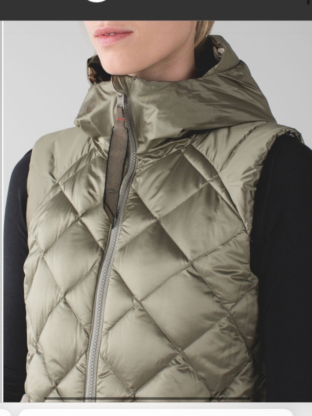 Lululemon the fluffiest down Puffer Vest hood 4 soft earth butterfly reversible